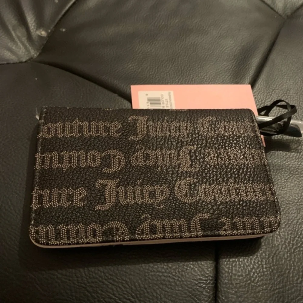 N/A couture wallet